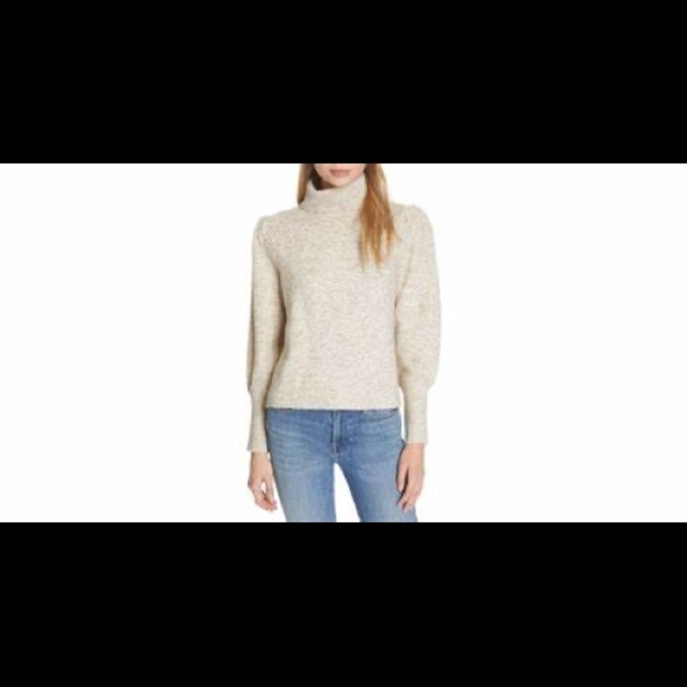 FRAME $375 Swingy Turtleneck Sweater in Oatmeal size M. VGUC.
